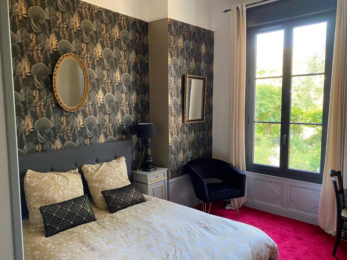 Le Castel De Bed & Breakfast